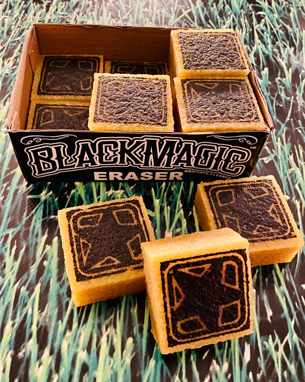 Black Magic Eraser (Griptape Cleaner)